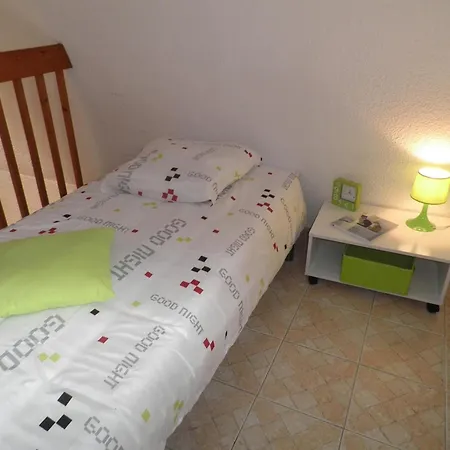 Mezzanine 6 Personnes - Port Tranquille, Ascenseur, Classe 2 Etoiles - Fr-1-229-65 Apartment *